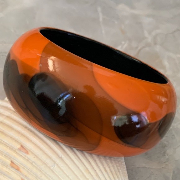 Vintage Jewelry - Chunky Wide Wooden Bangle Bracelet
